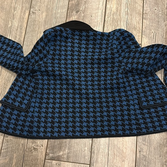 Pendleton houndstooth zip up sweater, size small - Picture 7 of 7